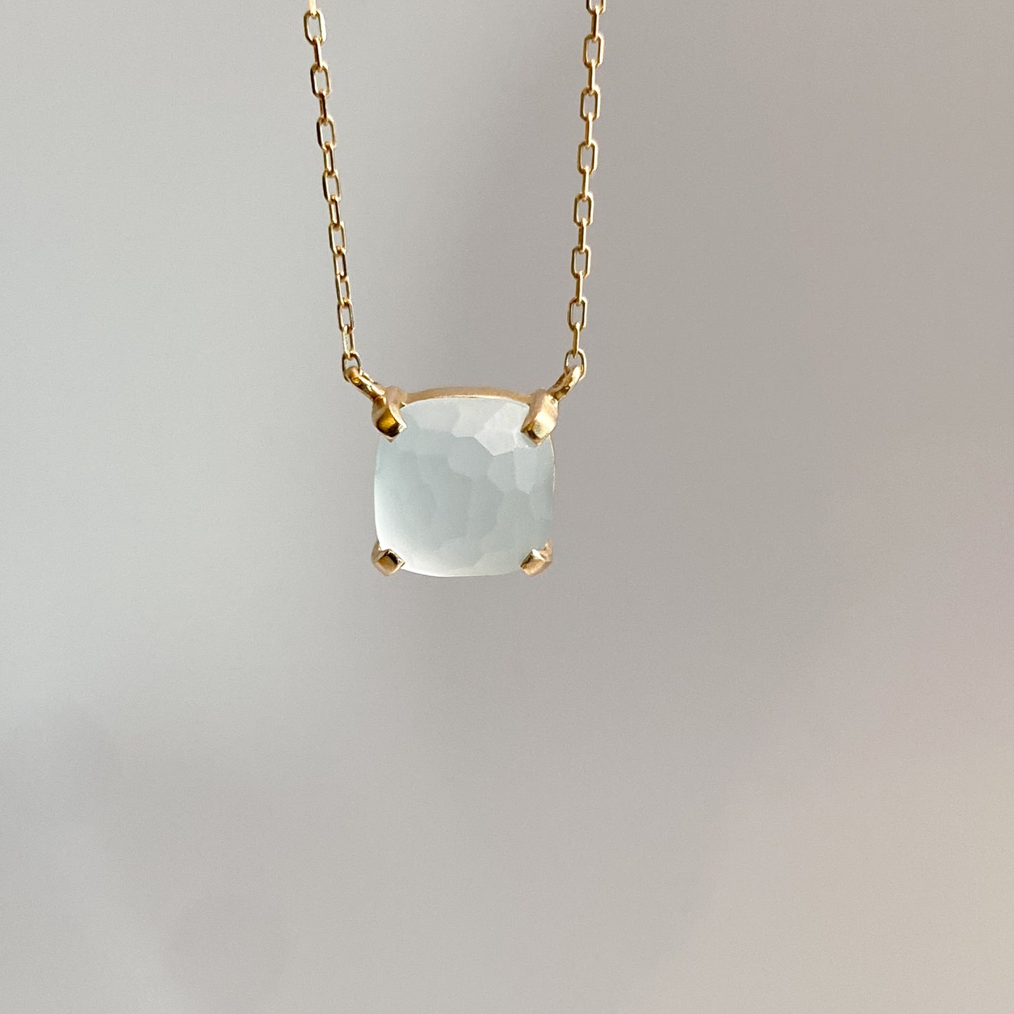 K10イエローゴールド ブルートパーズネックレス