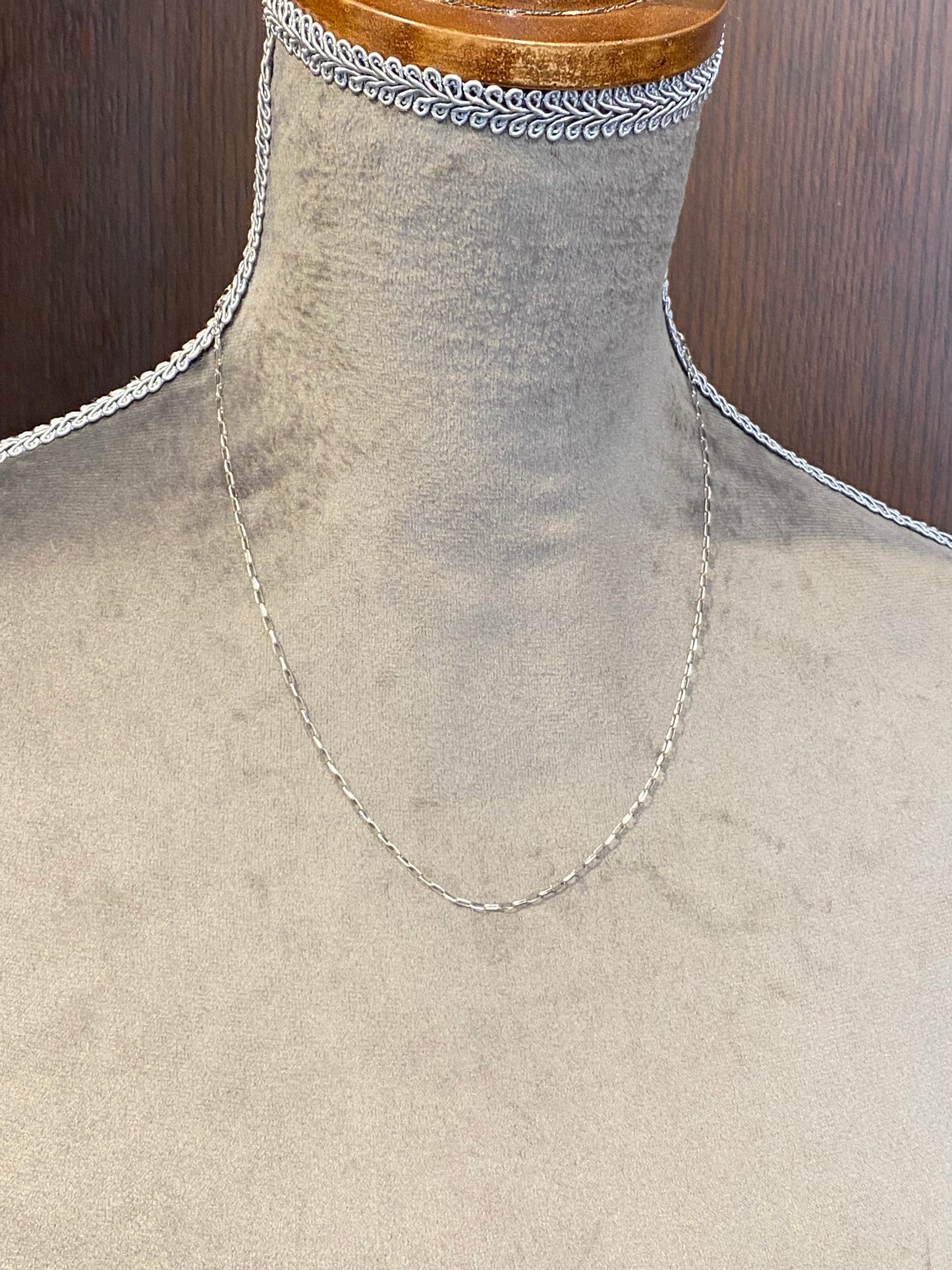 Ptハーフラウンドロングネックレス