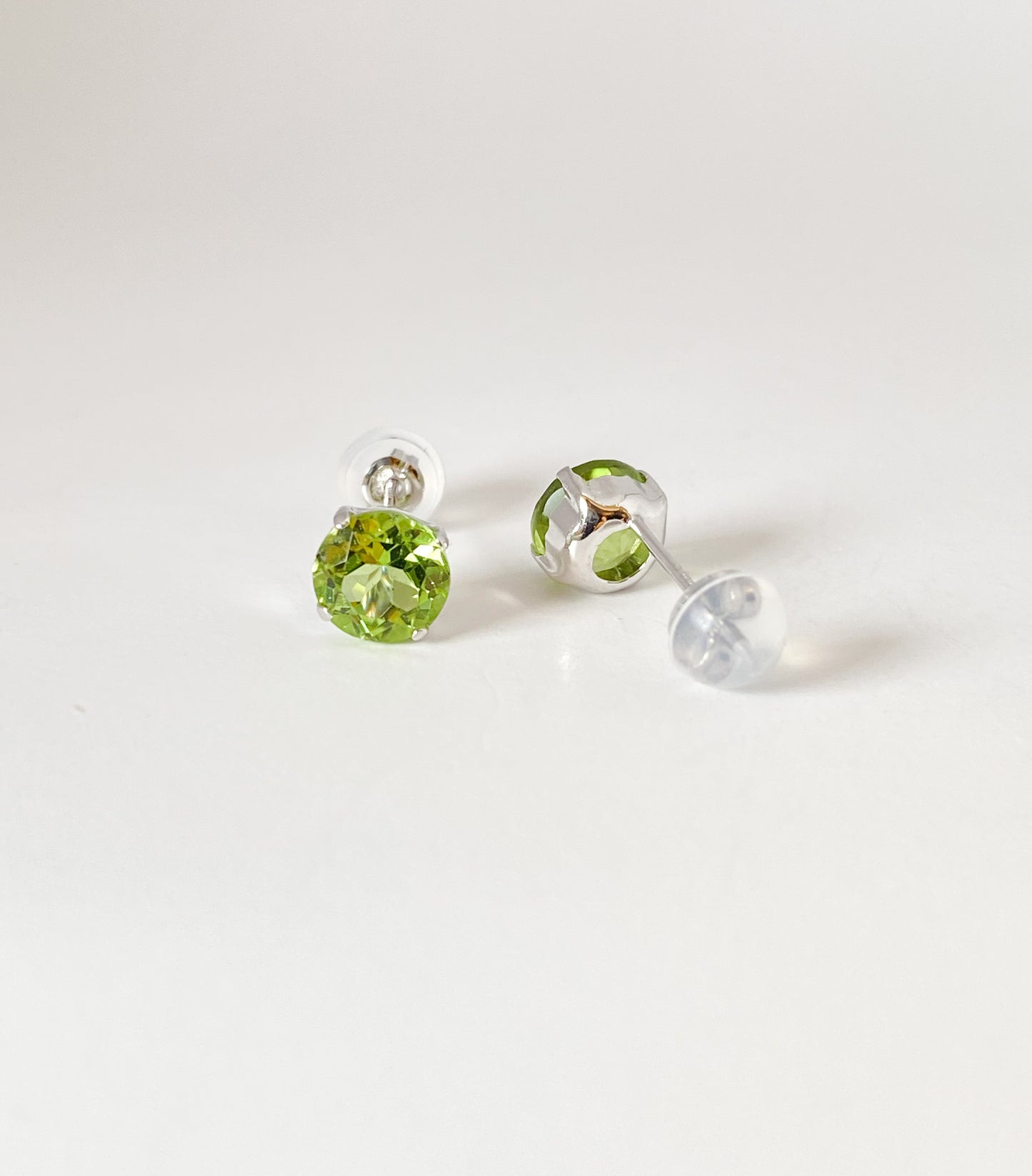 Ptペリドットピアス