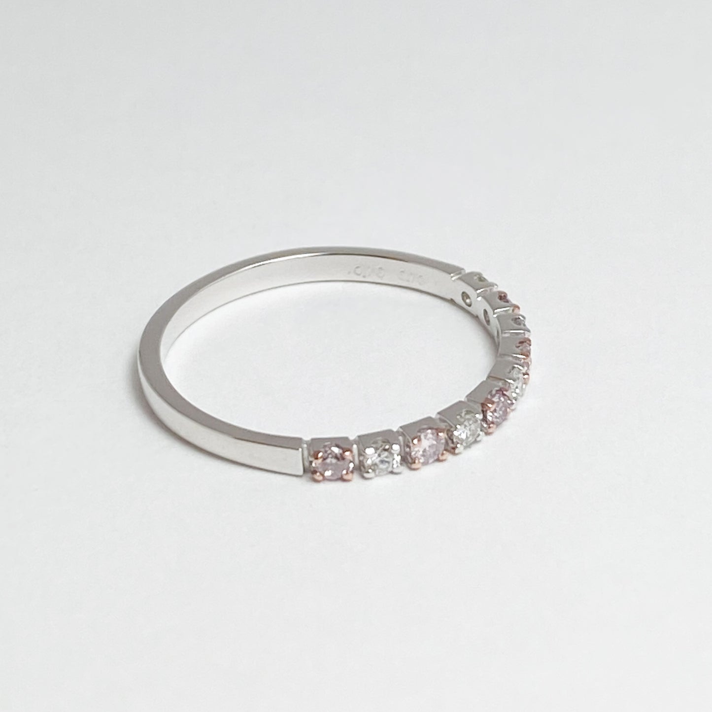 Ptピンクダイヤモンド　ダイヤモンド　トータル0.2ctリング