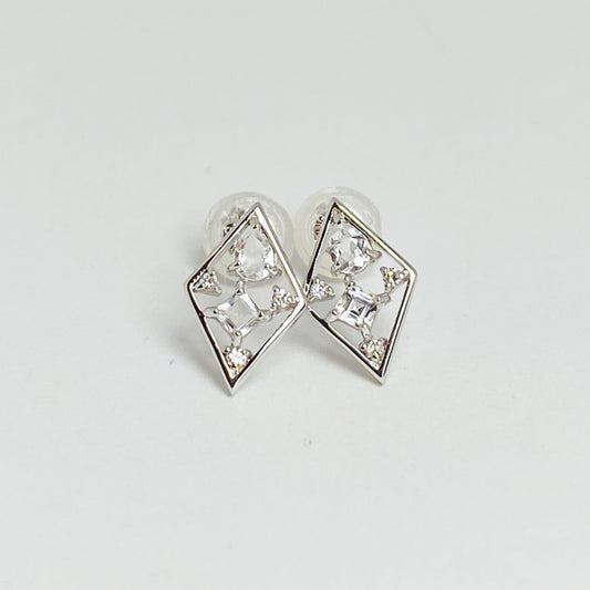 K10ホワイトゴールド トパーズ･ダイヤモンド0.02ctピアス