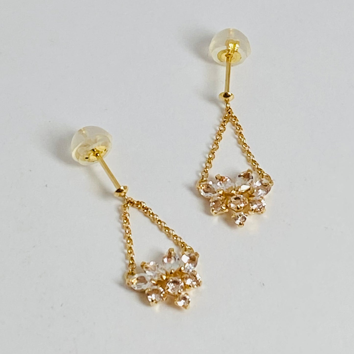 K18イエローゴールド ホワイトトパーズピアス