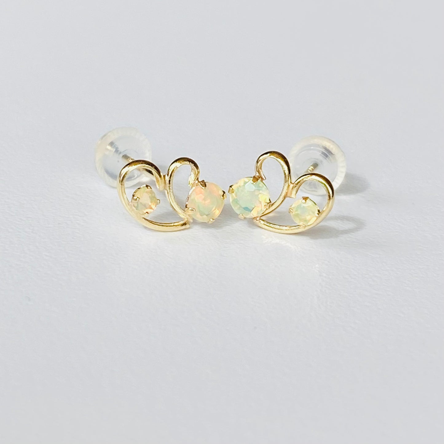 K10イエローゴールド　オパールピアス