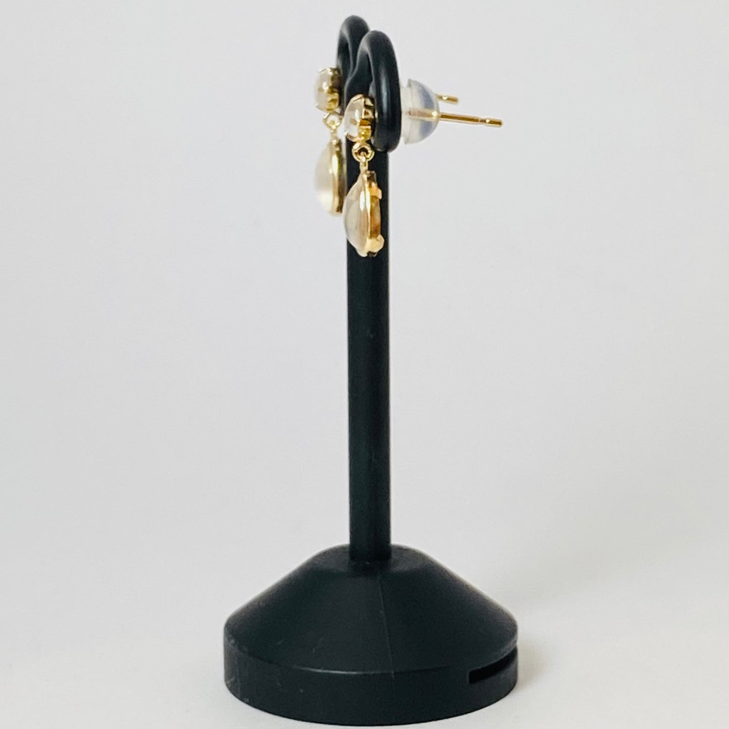 K10イエローゴールド ムーンストーンピアス