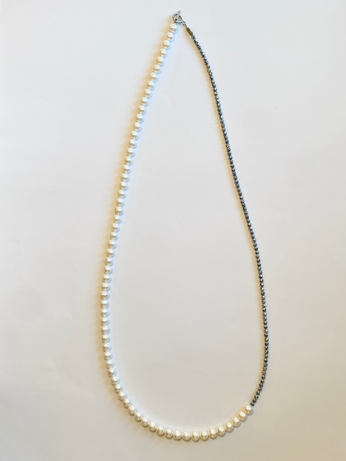 SV コーティングヘマタイト･淡水パール70㎝ネックレス