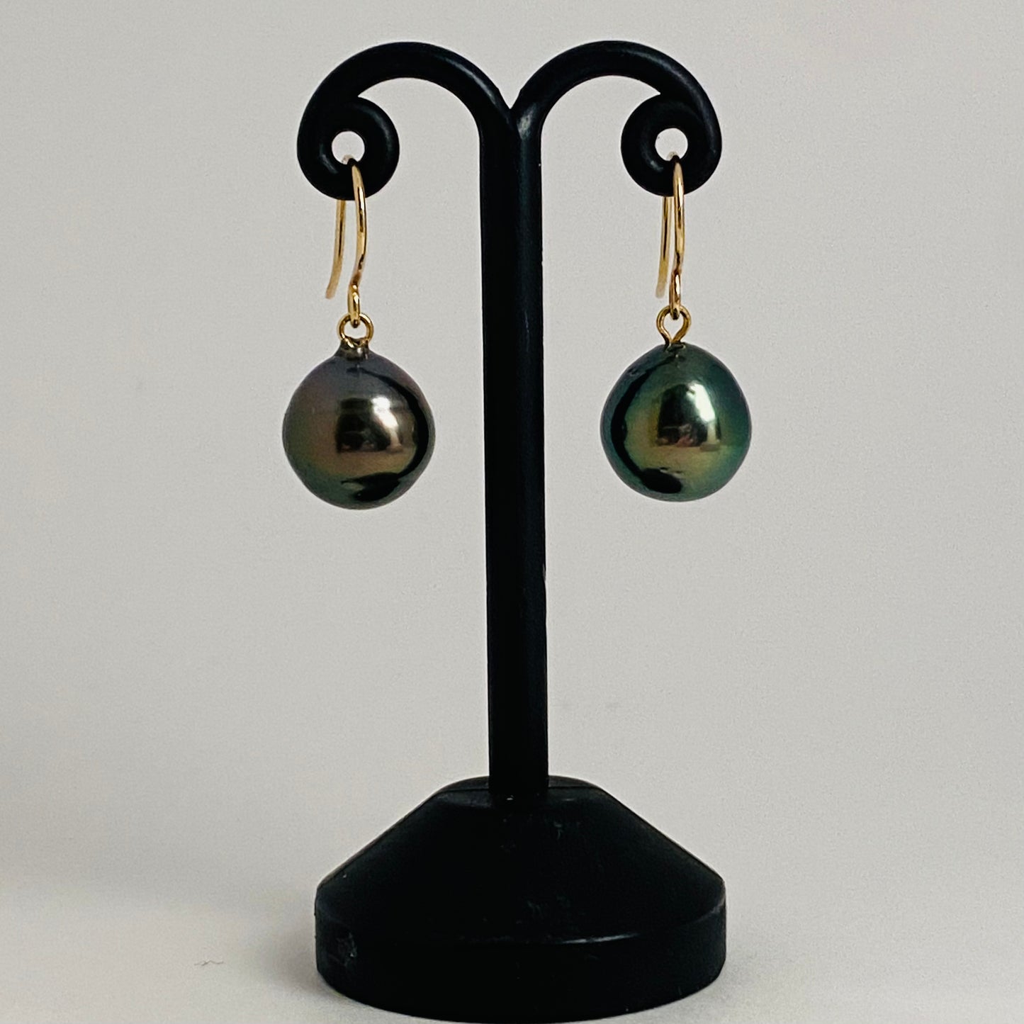 K14イエローゴールド南洋黒蝶真珠ピアス