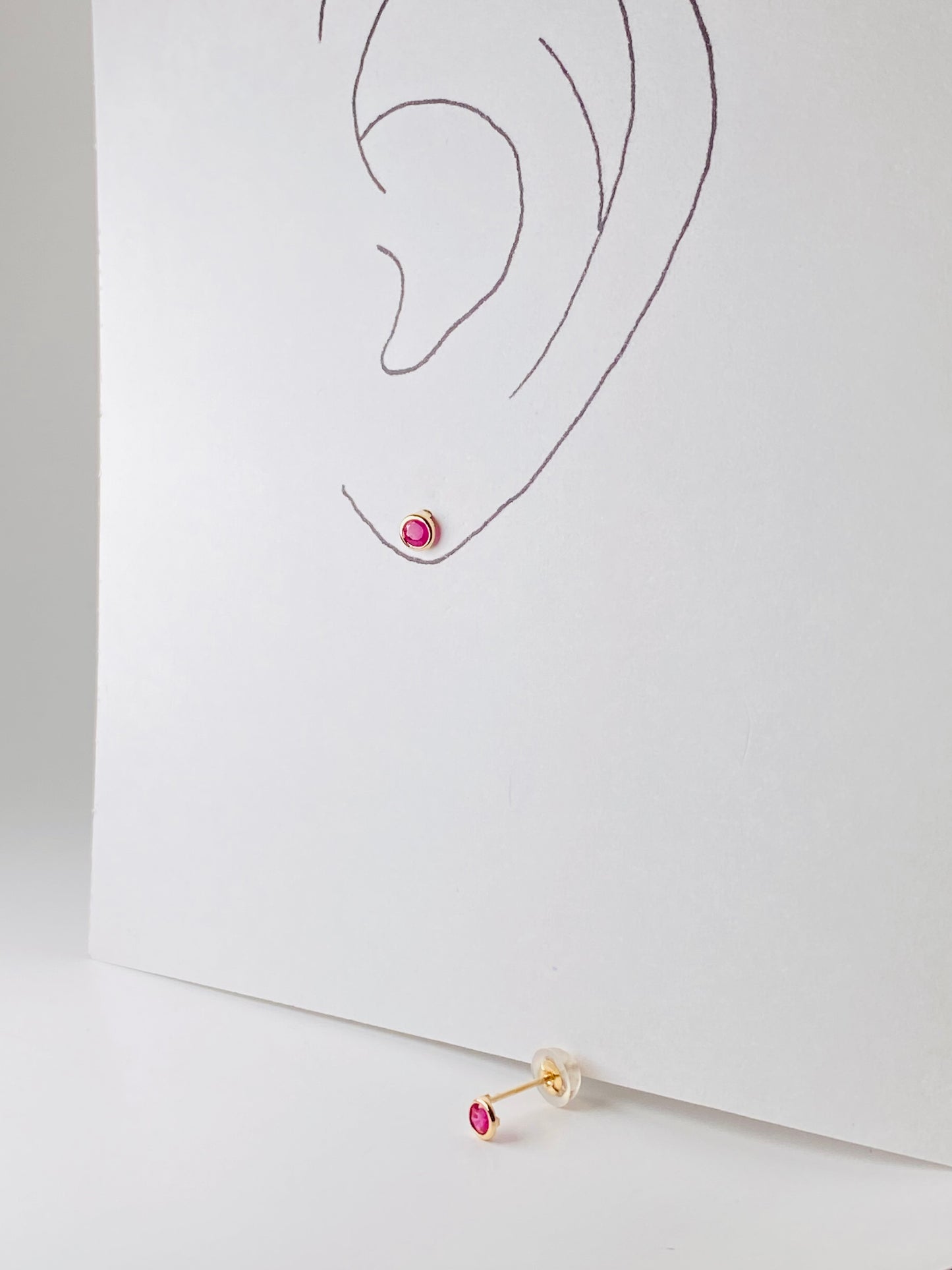 K10イエローゴールド ルビーピアス