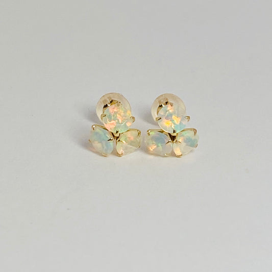 K10イエローゴールド オパールピアス