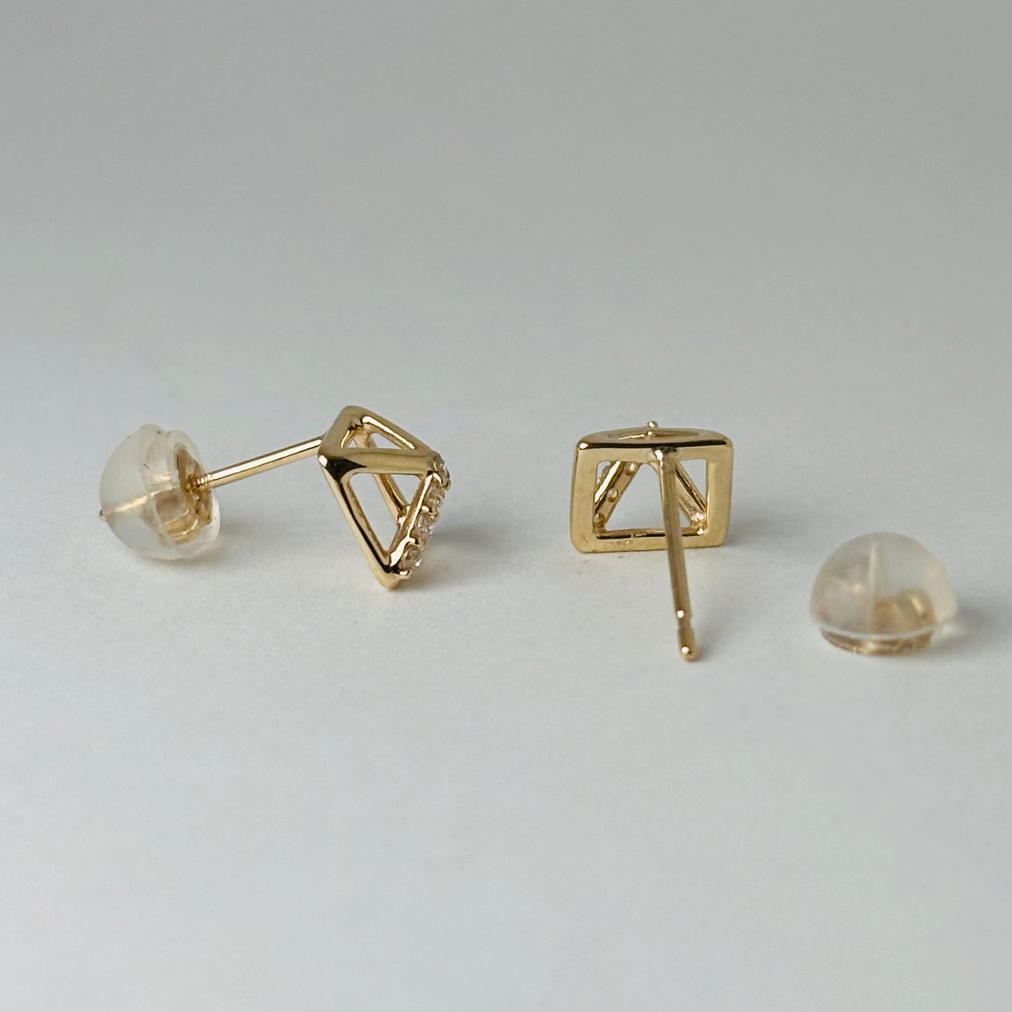 K10イエローゴールド ダイヤモンド0.04ctピアス