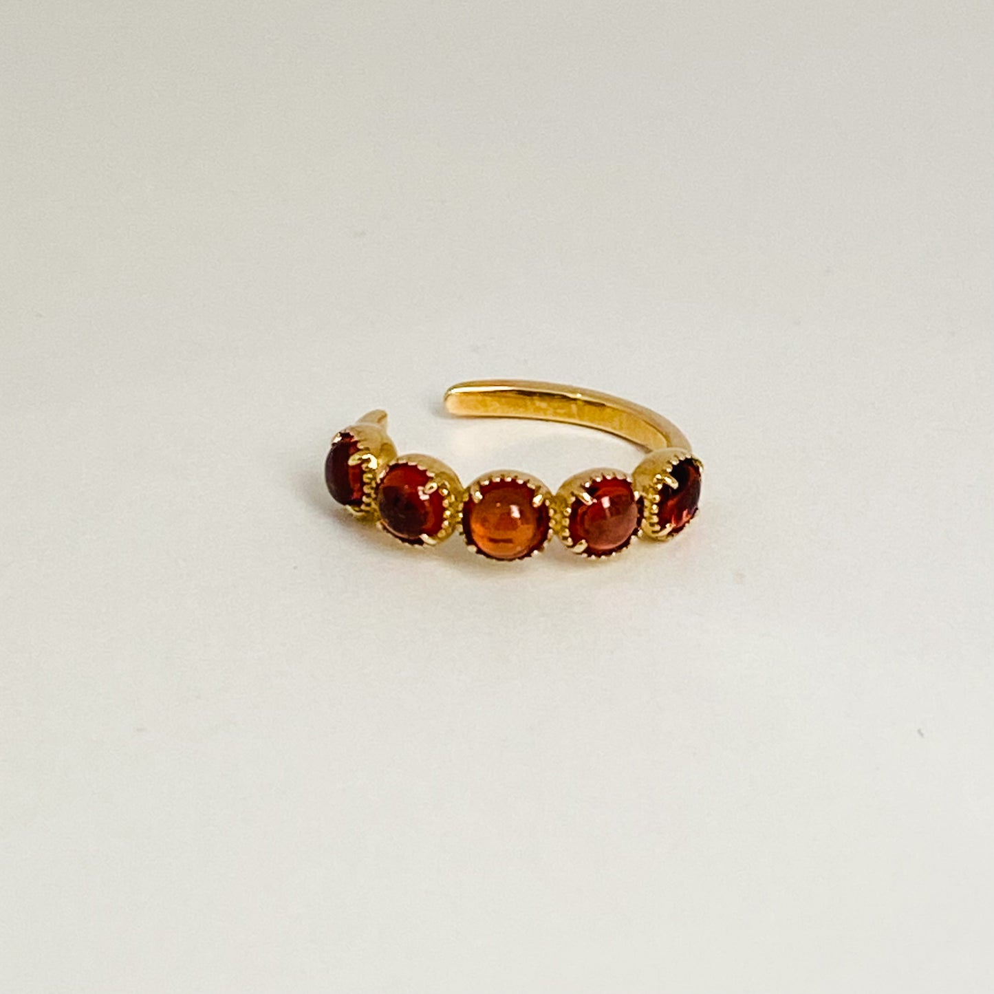 K10イエローゴールド ガーネットイヤーカフ